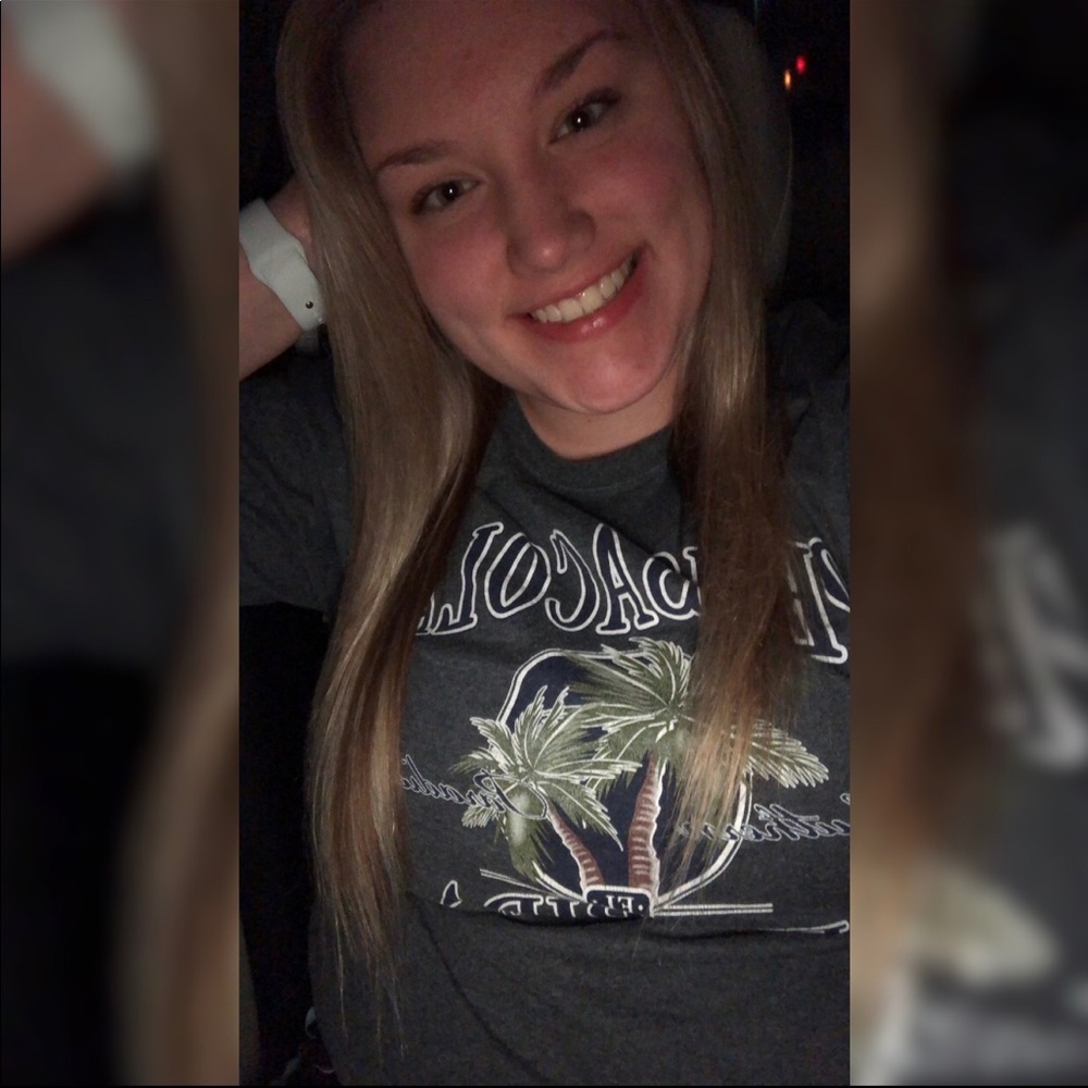 Meet your Posher, Kelsie